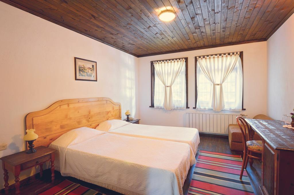 Family Hotel Fenerite غابروفو المظهر الخارجي الصورة